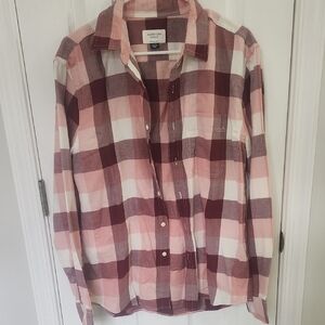 American Eagle Outfitters Red and Pink Plaid Shirt